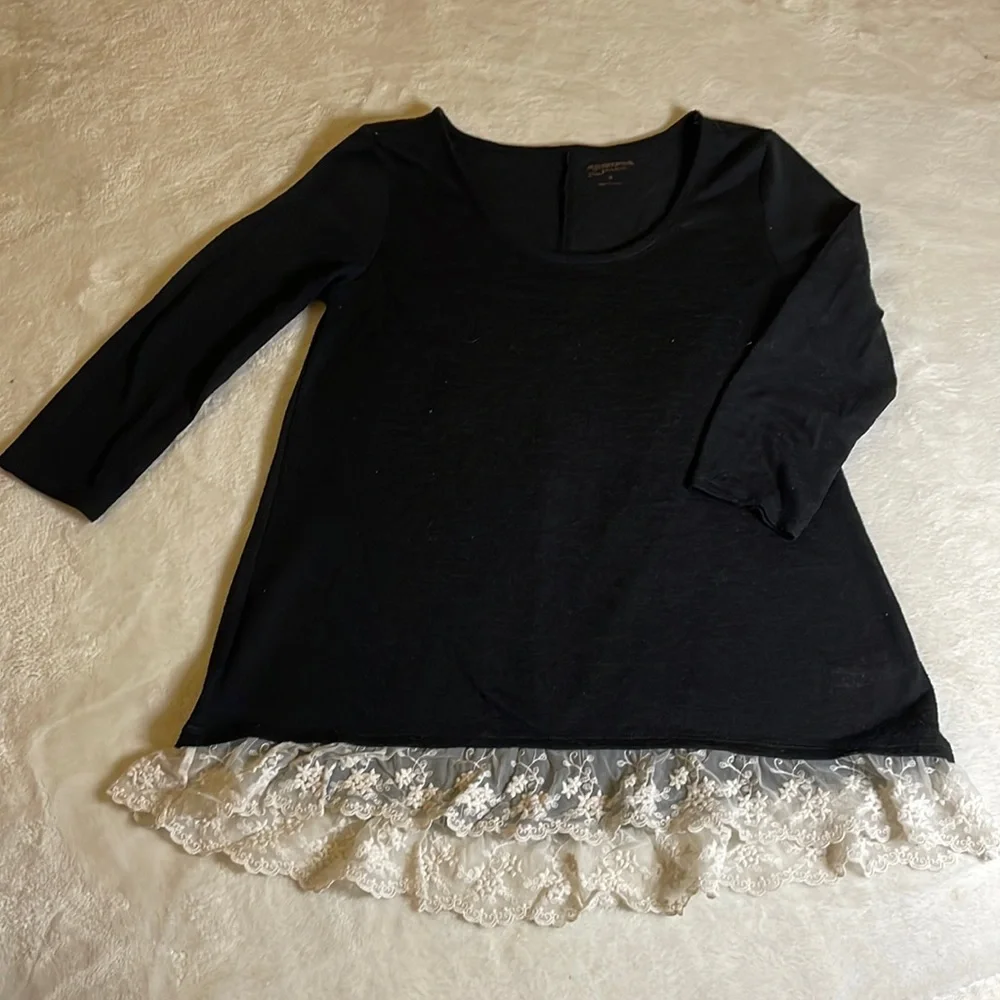 Arizona Jean Co. Black Long Sleeve with Lace Detail size M - Picture 1 of 9